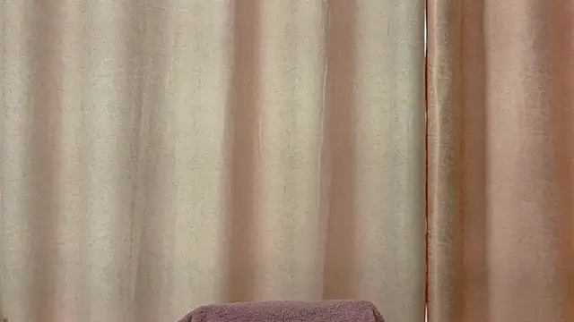 Arianna Toro  online show from June 30, 2:07 pm