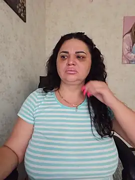 -CUTE-EVVIL- online show from June 13, 7:17 am