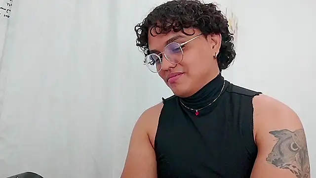 Snapshot of Diane_exotic chatting on April 29, 11:33 pm Diane exotic online show from April 29, 11:33 pm