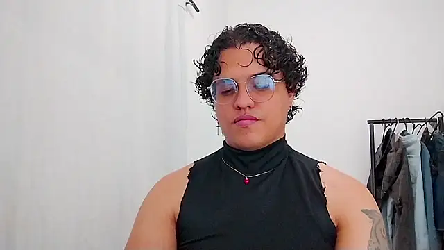 Snapshot of Diane_exotic chatting on May 5, 12:29 am Diane exotic online show from May 5, 12:29 am
