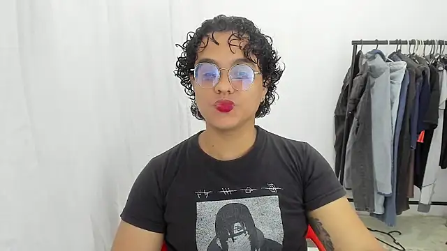 Snapshot of Diane_exotic chatting on May 8, 9:31 pm Diane exotic online show from May 8, 9:31 pm