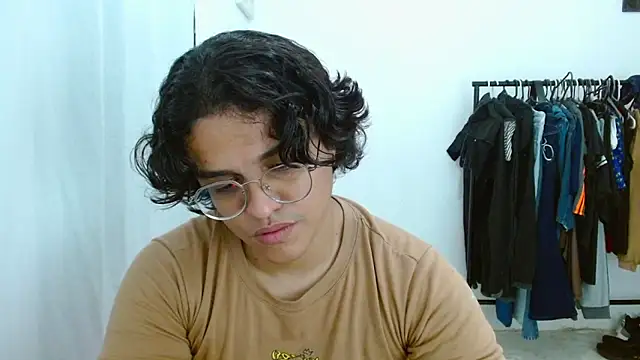 Snapshot of Diane_exotic chatting on June 17, 11:49 pm Diane exotic online show from June 17, 11:49 pm