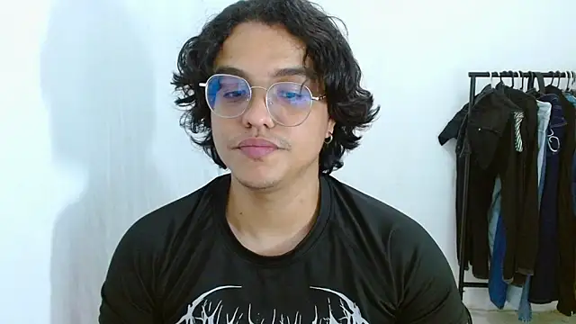 Snapshot of Diane_exotic chatting on June 22, 11:13 pm Diane exotic online show from June 22, 11:13 pm