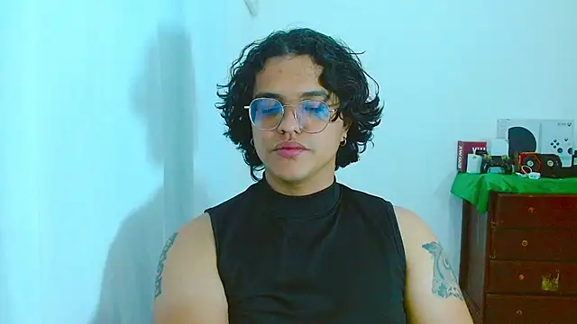 Snapshot of Diane_exotic chatting on July 10, 7:23 am Diane exotic online show from July 10, 7:23 am