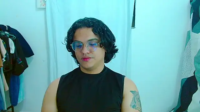 Snapshot of Diane_exotic chatting on July 30, 1:04 am Diane exotic online show from July 30, 1:04 am