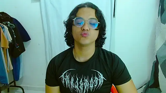 Snapshot of Diane_exotic chatting on July 30, 11:59 pm Diane exotic online show from July 30, 11:59 pm