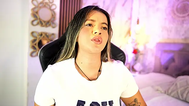 Snapshot of Leidy_2026 chatting on June 6, 1:05 pm Leidy 2026 online show from June 6, 1:05 pm