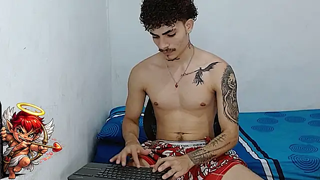 Snapshot of Arzu_08 chatting on June 11, 5:38 am Arzu 08 online show from June 11, 5:38 am