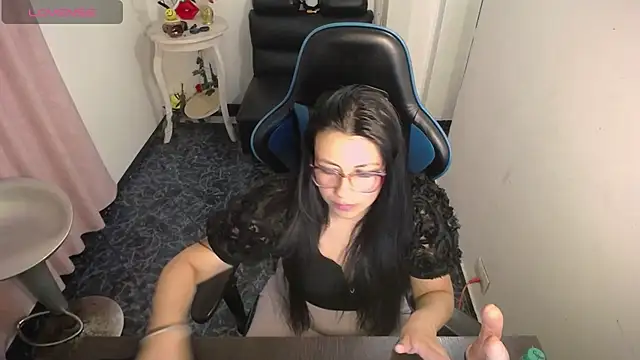 Snapshot of Valeri_bj chatting on June 26, 9:30 pm Valeri bj online show from June 26, 9:30 pm