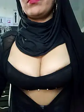 nadia  abaud online show from December 30, 3:14 am