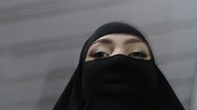 nadia  abaud online show from June 6, 5:56 am