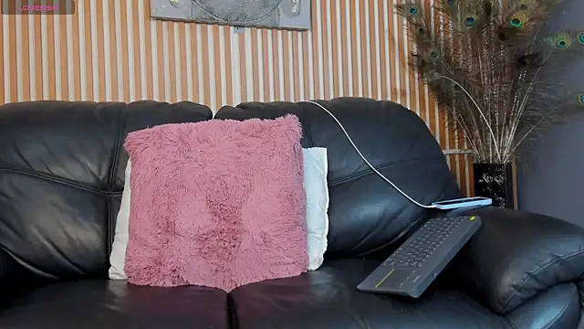 Snapshot of Veronica_Black18 chatting on July 15, 10:48 pm Veronica Black18 online show from July 15, 10:48 pm