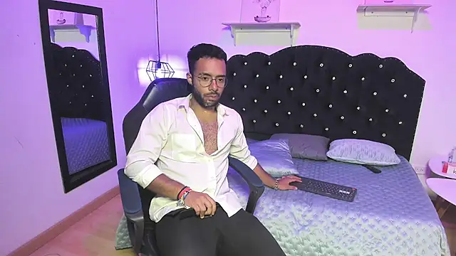 Snapshot of Arez_Vortex_ chatting on June 9, 9:26 pm Arez Vortex online show from June 9, 9:26 pm