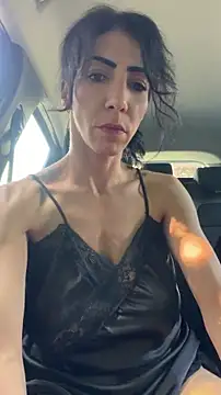 Yasmiinee online show from May 8, 3:50 pm