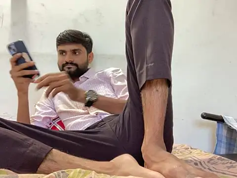 Snapshot of BBCHORNEYDADDY chatting on May 29, 8:23 am BBCHORNEYDADDY online show from May 29, 8:23 am