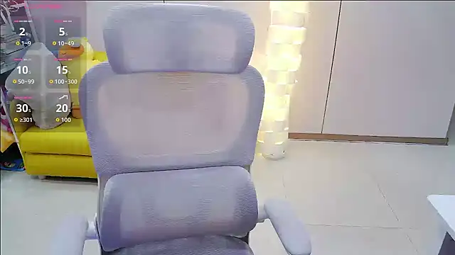 Snapshot of Nancy-A1 chatting on May 4, 4:03 pm Nancy-A1 online show from May 4, 4:03 pm