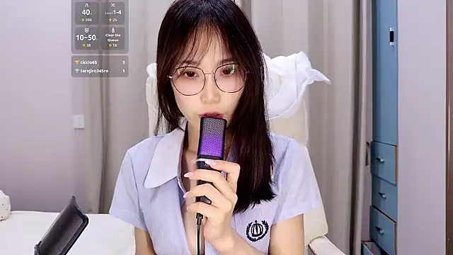 Snapshot of Nancy-A1 chatting on June 12, 1:10 pm Nancy-A1 online show from June 12, 1:10 pm