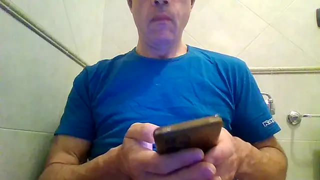 Snapshot of kelper18 chatting on April 27, 7:23 pm kelper18 online show from April 27, 7:23 pm