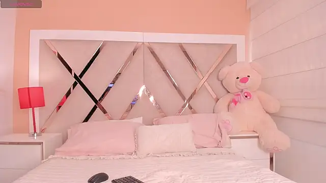 Isabella-Glow online show from May 1, 9:19 pm