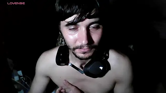 Snapshot of David_storm chatting on July 28, 8:52 pm David storm online show from July 28, 8:52 pm