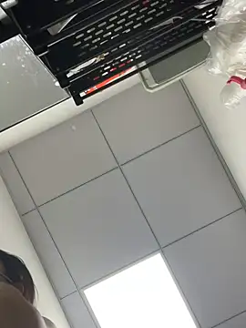 milkwine online show from May 22, 4:23 pm