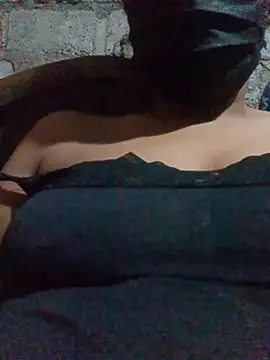 Snapshot of shashini97 chatting on June 6, 5:28 pm shashini97 online show from June 6, 5:28 pm