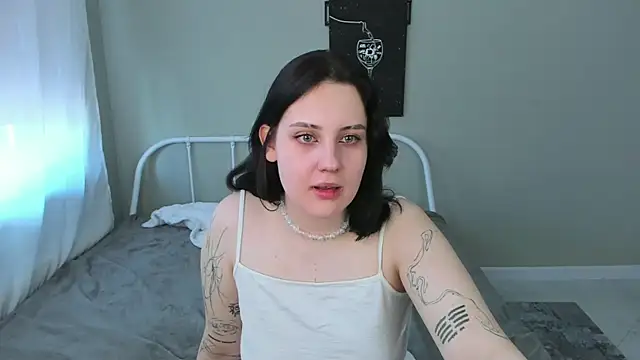 MollyKasaguno online show from April 30, 6:09 am