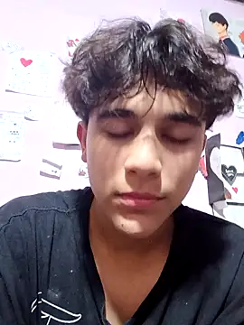 Sempai Moon online show from May 4, 2:40 am