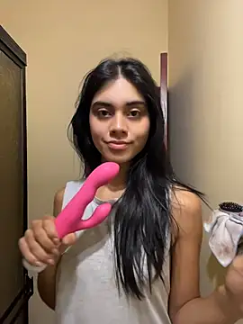 Snapshot of mia_moonna chatting on June 12, 11:31 am mia moonna online show from June 12, 11:31 am