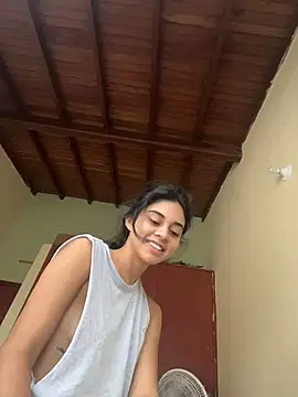 mia moonna online show from June 25, 12:20 pm