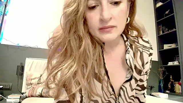 Peachy  online show from May 18, 8:09 am