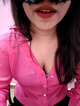 Snapshot of Razoee chatting on May 21, 4:58 pm Razoee online show from May 21, 4:58 pm