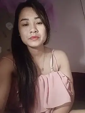 Snapshot of Pivi12 chatting on June 9, 9:04 pm Pivi12 online show from June 9, 9:04 pm