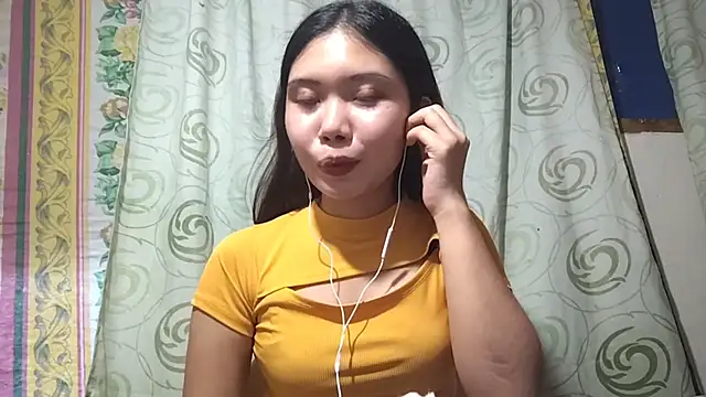 Snapshot of RegenaKhanponaphan chatting on May 8, 5:13 am RegenaKhanponaphan online show from May 8, 5:13 am