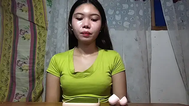 Snapshot of RegenaKhanponaphan chatting on June 4, 12:16 am RegenaKhanponaphan online show from June 4, 12:16 am