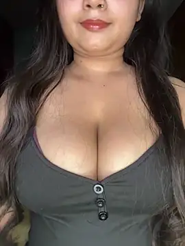 Naughty pooja44 online show from May 5, 7:38 am