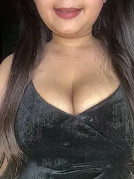 Naughty pooja44 online show from May 7, 10:09 am