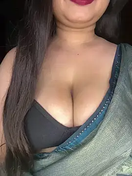 Naughty pooja44 online show from May 9, 8:52 am