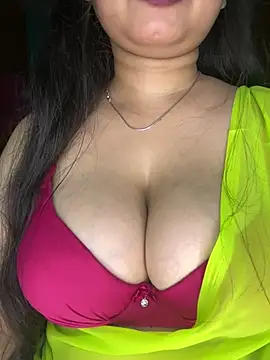Naughty pooja44 online show from May 26, 6:59 pm