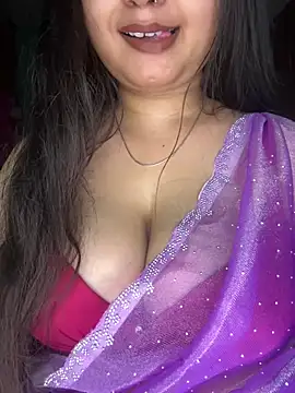 Naughty pooja44 online show from May 31, 7:26 pm