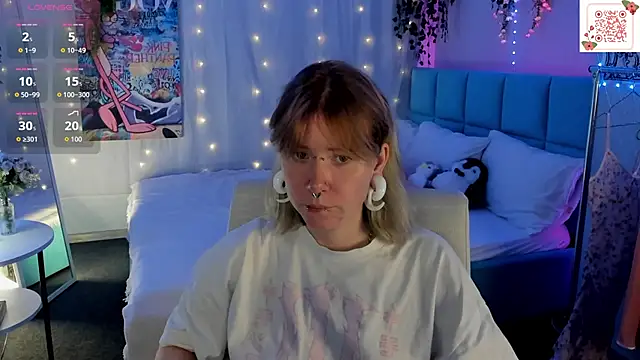 Snapshot of Elira_Vane chatting on June 29, 2:40 am Elira Vane online show from June 29, 2:40 am