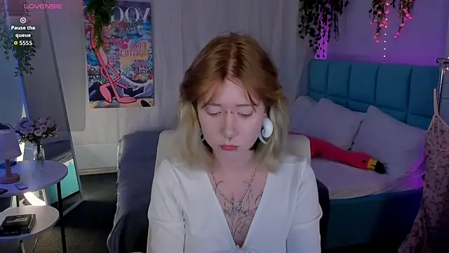 Snapshot of Elira_Vane chatting on July 1, 2:57 am Elira Vane online show from July 1, 2:57 am
