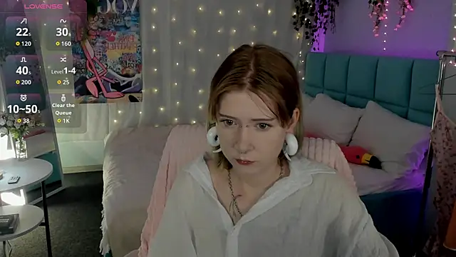 Snapshot of Elira_Vane chatting on July 5, 3:02 am Elira Vane online show from July 5, 3:02 am