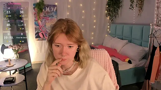 Snapshot of Elira_Vane chatting on July 12, 2:57 am Elira Vane online show from July 12, 2:57 am