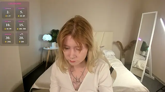 Snapshot of Elira_Vane chatting on July 22, 1:30 am Elira Vane online show from July 22, 1:30 am
