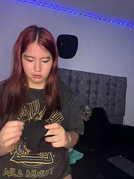 Snapshot of Caro_redd chatting on June 1, 12:40 pm Caro redd online show from June 1, 12:40 pm