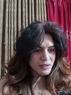 Snapshot of SexyShila-97 chatting on July 17, 4:41 am SexyShila-97 online show from July 17, 4:41 am