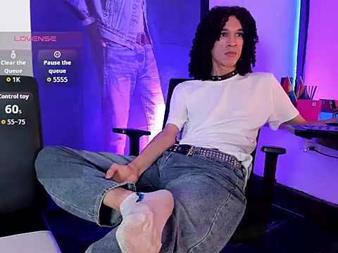 anddy hugecock online show from June 19, 1:15 pm