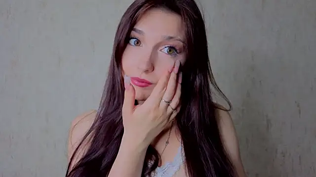 Snapshot of georgymaryhi chatting on June 26, 2:10 pm georgymaryhi online show from June 26, 2:10 pm