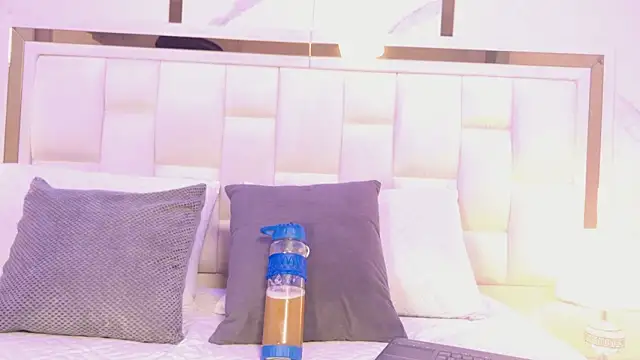 Paulina25  online show from July 11, 7:05 pm